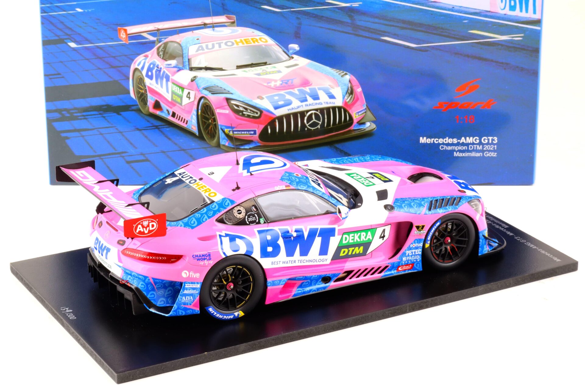 1:18 Spark Mercedes AMG GT3 #4 Champion DTM 2021 Götz BWT