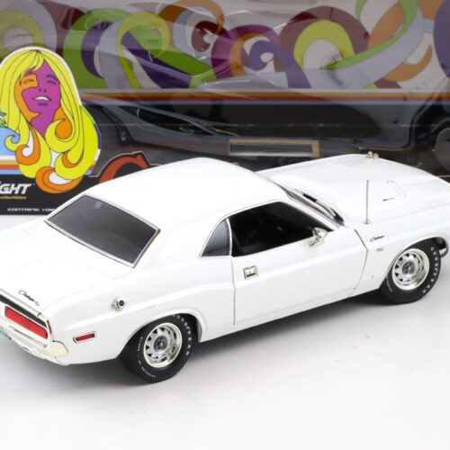 1:18 Greenlight 1970 Dodge Challenger R/T Coupe white Run with the Dodge Scat Pack