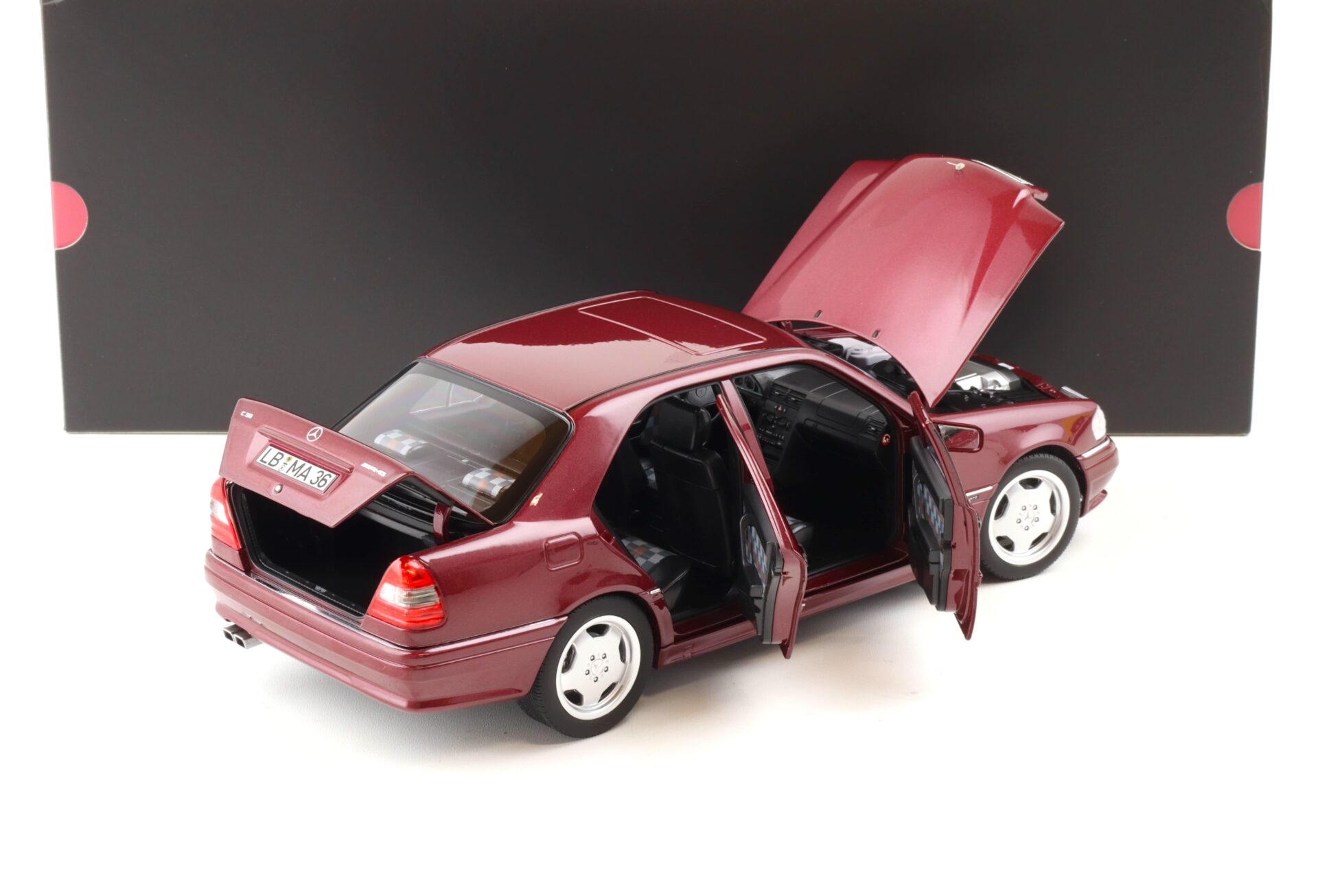 1:18 Norev Mercedes C36 AMG W202 Limousine almandine red DEALER VERSION