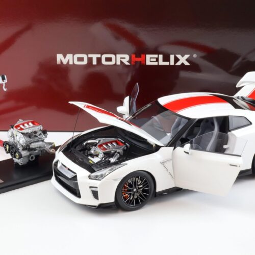 1:18 Motorhelix Nissan GT-R (R35) 50th Anniversary Brilliant white pearl + engine Diecast M83501