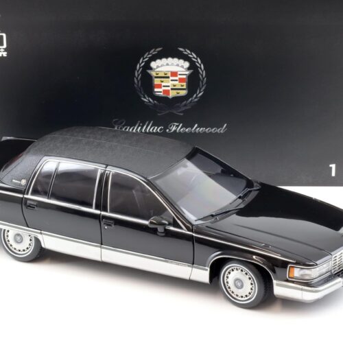 1:18 XiaoGuang Model 1993 Cadillac Fleetwood Brougham Limousine black- leather seats