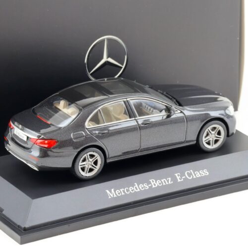 1:43 iScale Mercedes E-Klasse W213 Limousine 2021 graphite grey DEALER VERSION