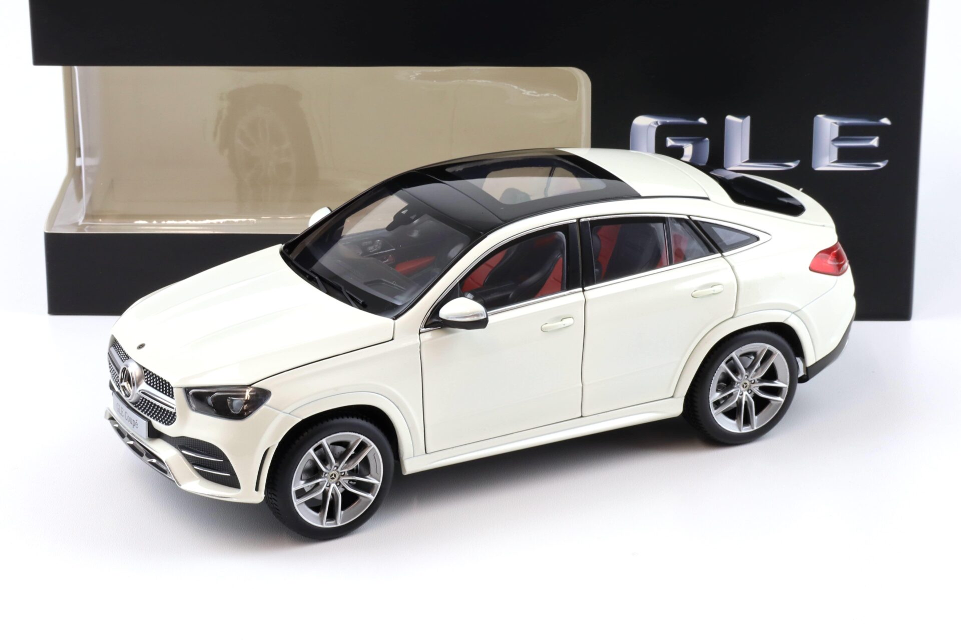 1:18 iScale Mercedes GLE Coupe C167 AMG Line designo diamond white DEALER VERSION