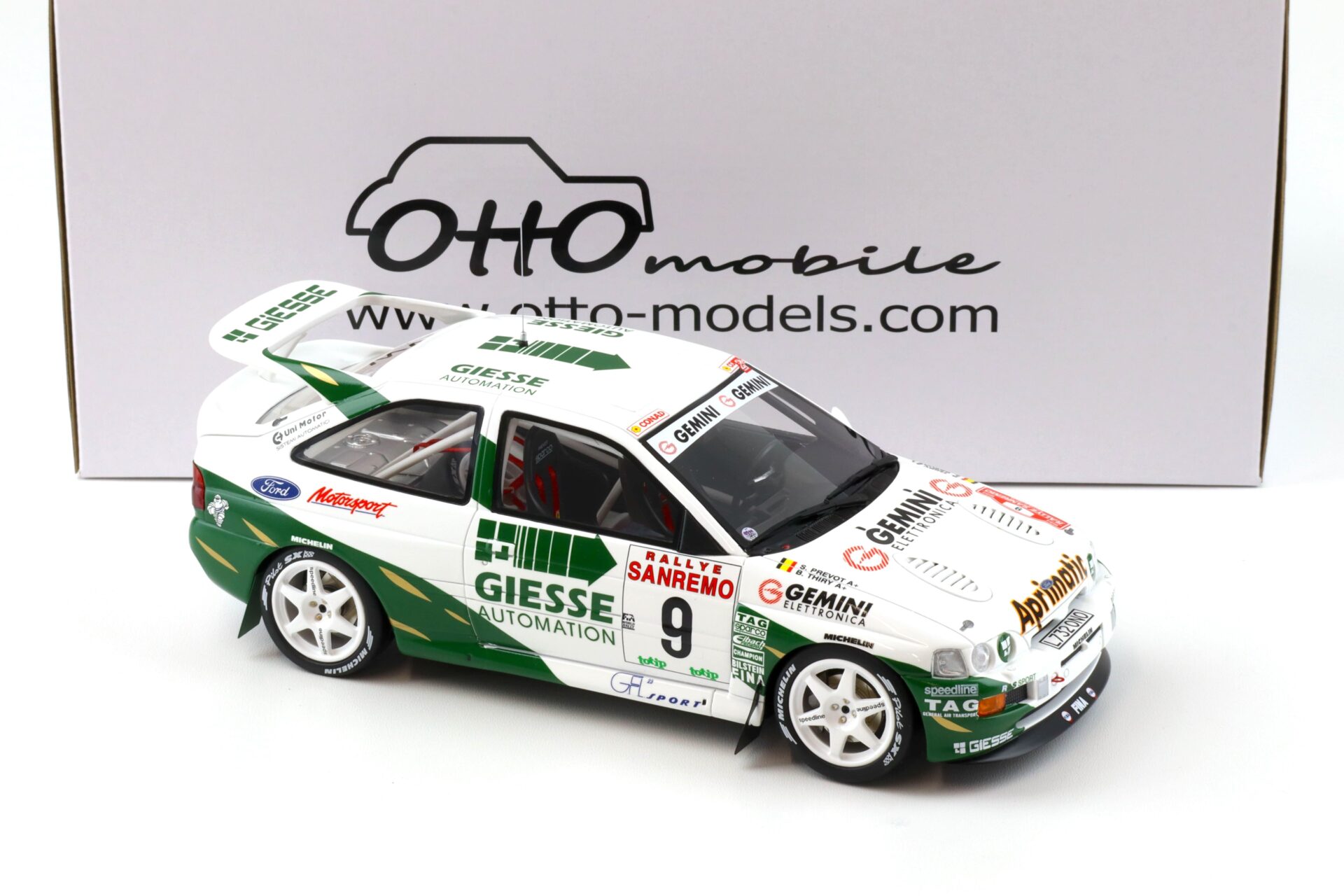 1:18 OTTO mobile OT1038 Ford Escort RS Cosworth Gr.A Rally San Remo Thiry 1994