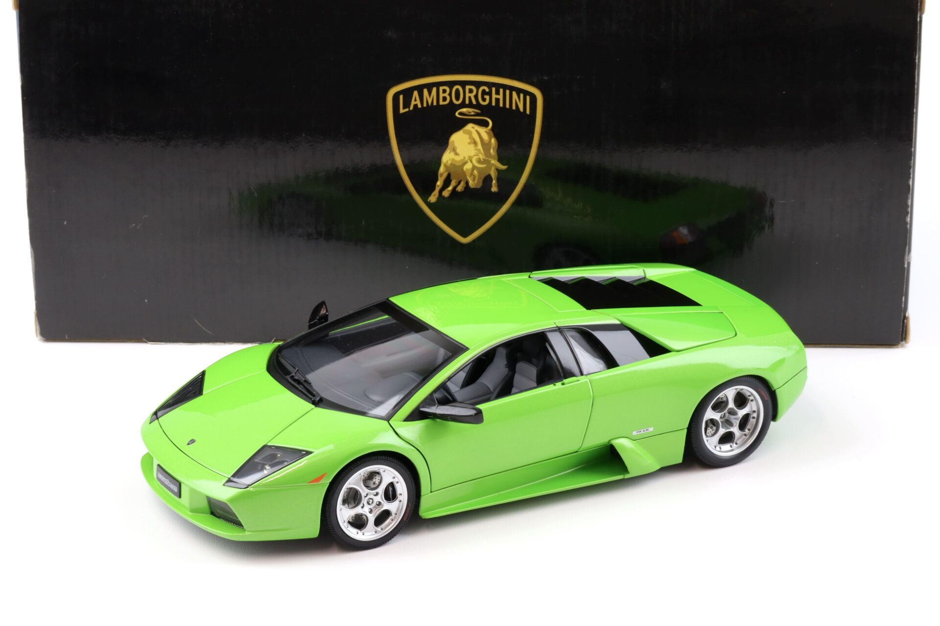 1:18 AUTOart Lamborghini Murcielago Coupe 2003 green metallic 74514