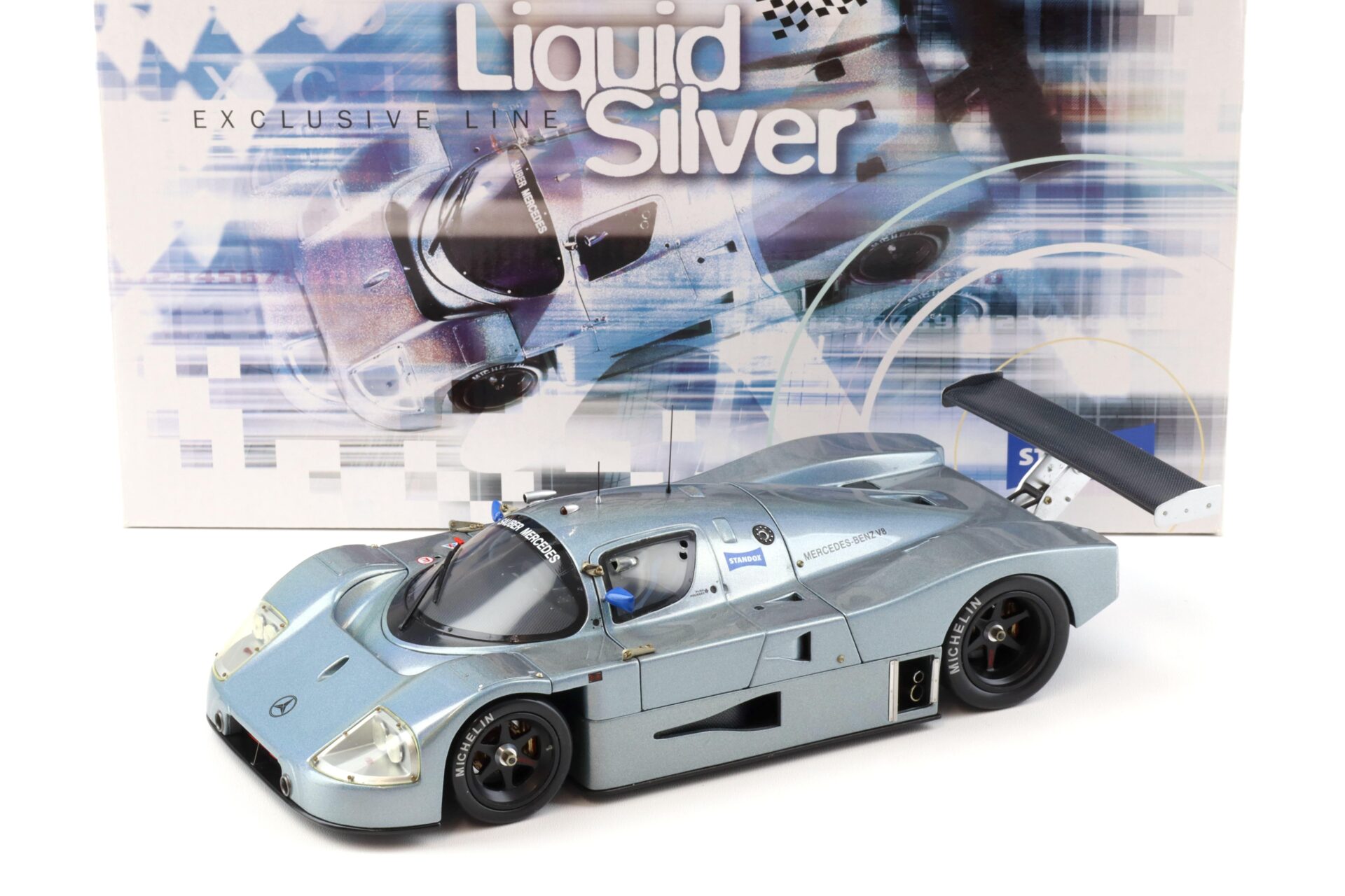 ID 91647 orig 1.jpg 1:18 Exoto Sauber Mercedes C9 STANDOX Liquid silver 1991 RLG18199