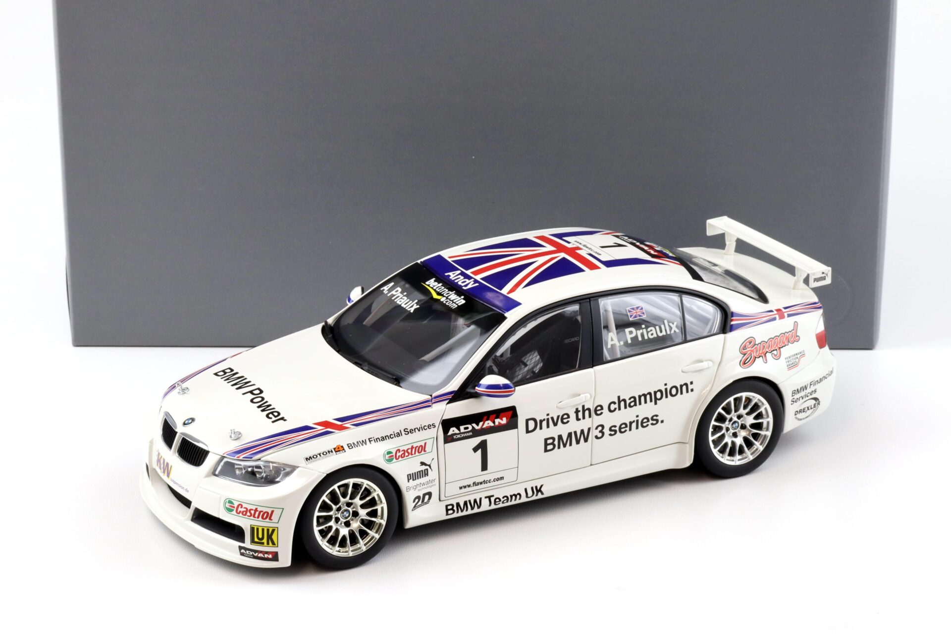 ID 91902 orig.jpg 1:18 Kyosho BMW 320si E46 WTCC 2006 Team Great Britain Priaulx DEALER VERSION