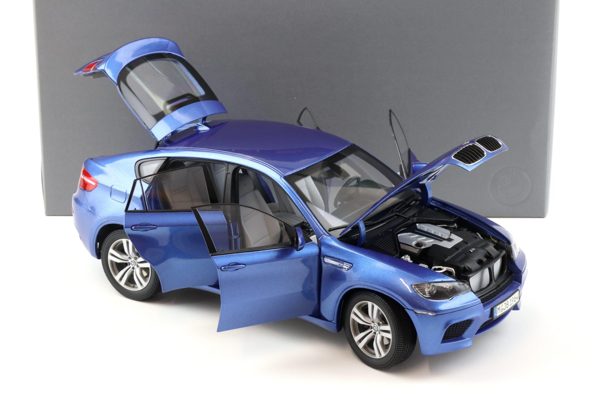 1:18 Kyosho BMW X6 M E71 Monte Carlo blue metallic DEALER VERSION