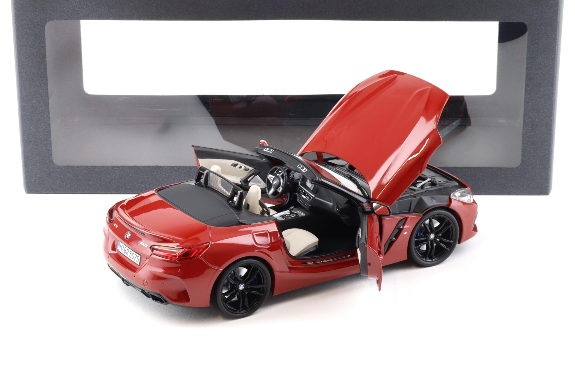 1:18 Norev BMW Z4 M40i Roadster (G29) San Francisco red DEALER VERSION