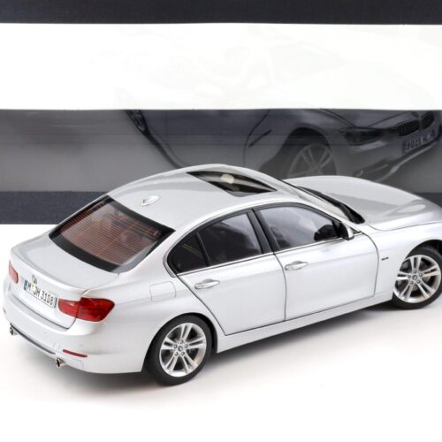 1:18 Paragon BMW 3 Series 335i F30 Limousine Glacier silver DEALER VERSION