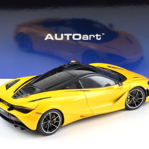 1:18 AUTOart McLAREN 720S Coupe 2017 Volcano yellow 76070