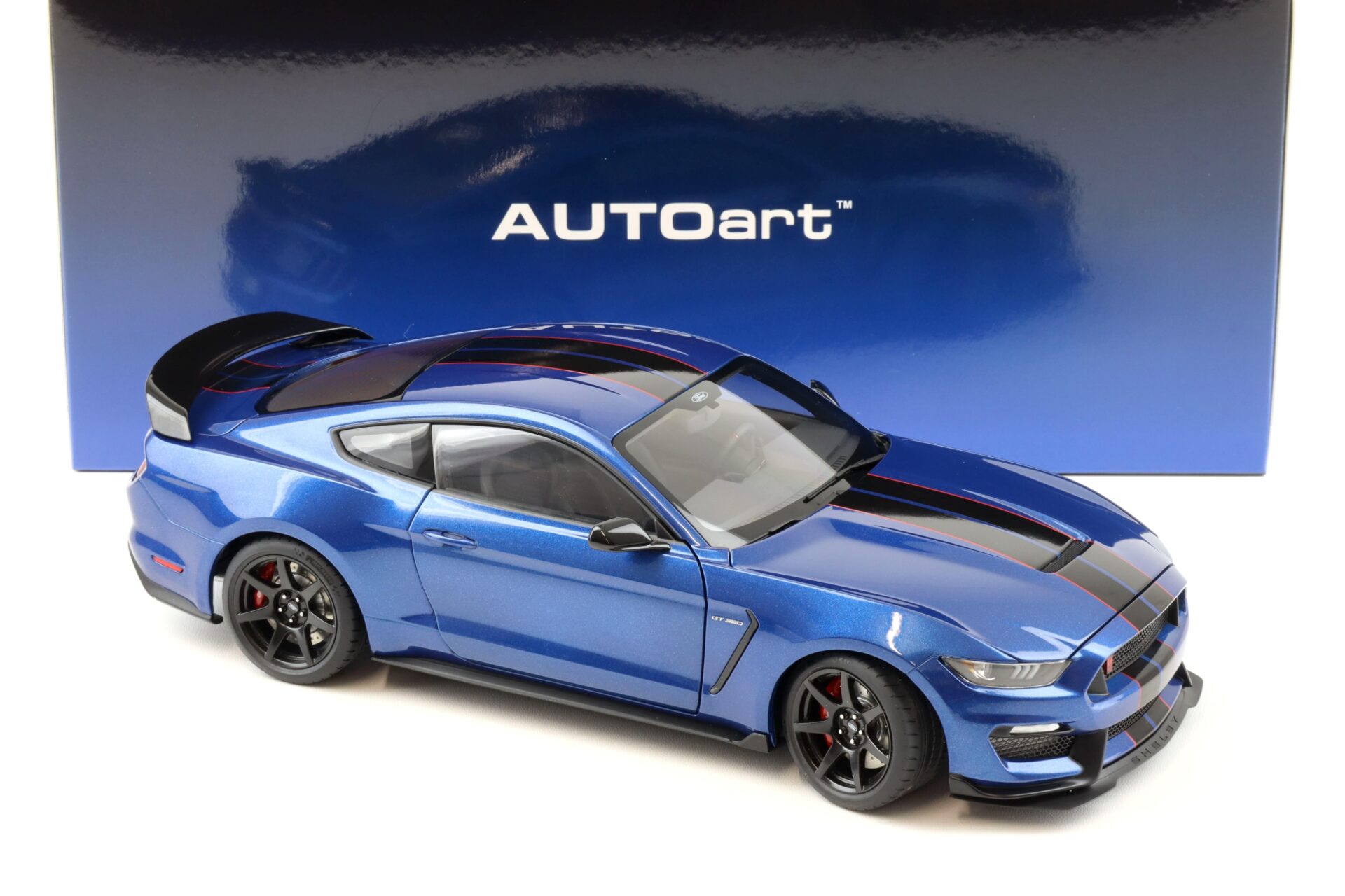 1:18 AUTOart Ford Shelby GT-350R Coupe Lightning blue 72933