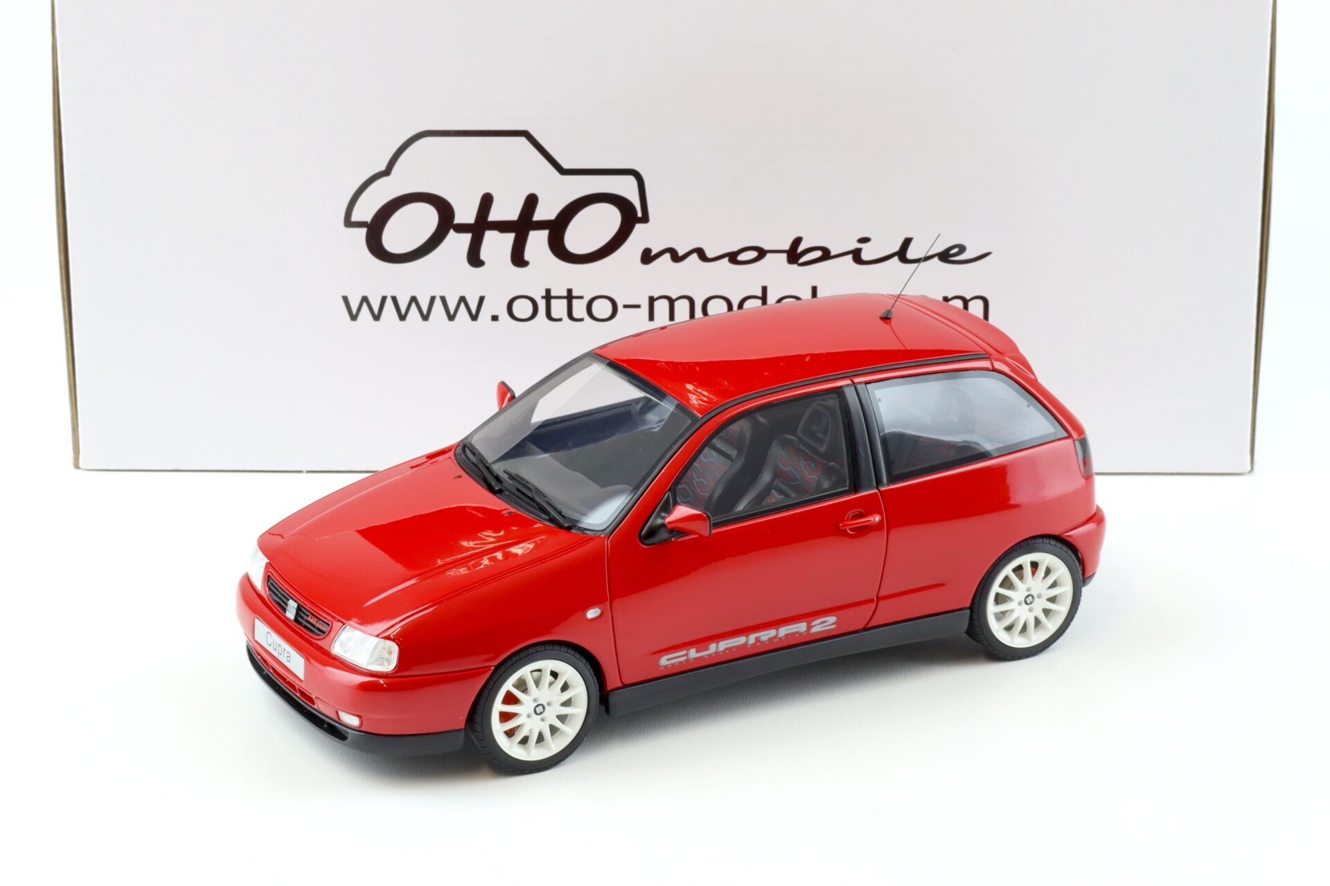 1:18 OTTO mobile OT1092 Seat Ibiza Cupra 2 MK2 Tornado red 1997