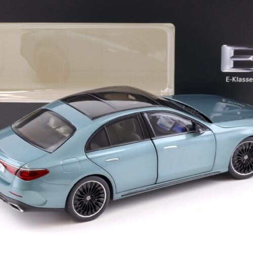 1:18 iScale Mercedes E-Klasse Limousine W214 AMG Line verde silver DEALER VERSION