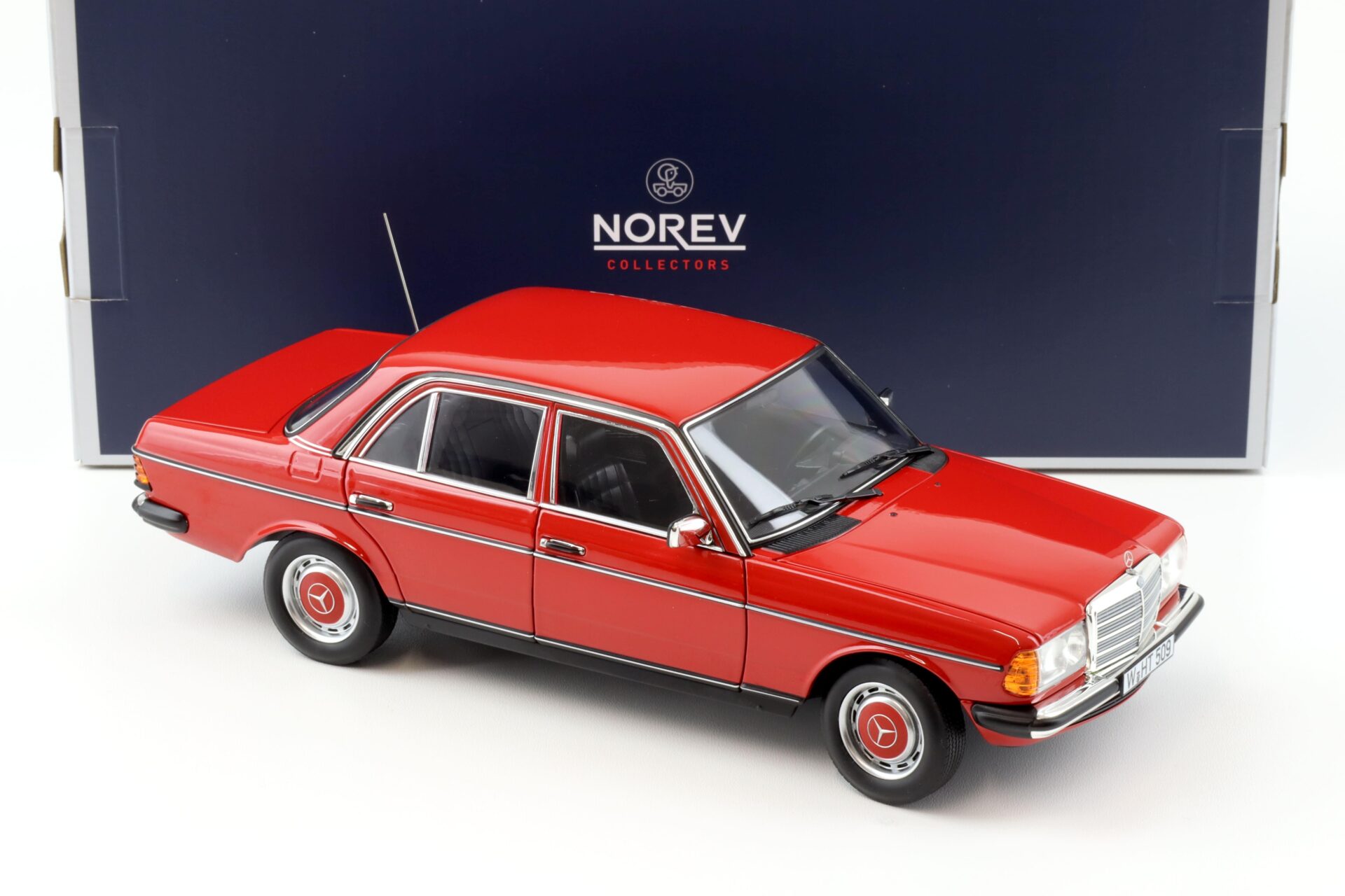 1:18 Norev Mercedes 200 Limousine W123 red 1982 - Limited 1000 pcs.