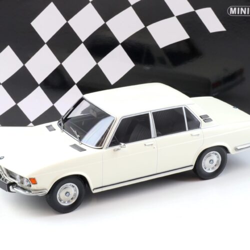 1:18 Minichamps BMW 2500 (E3) Limousine 1968 white