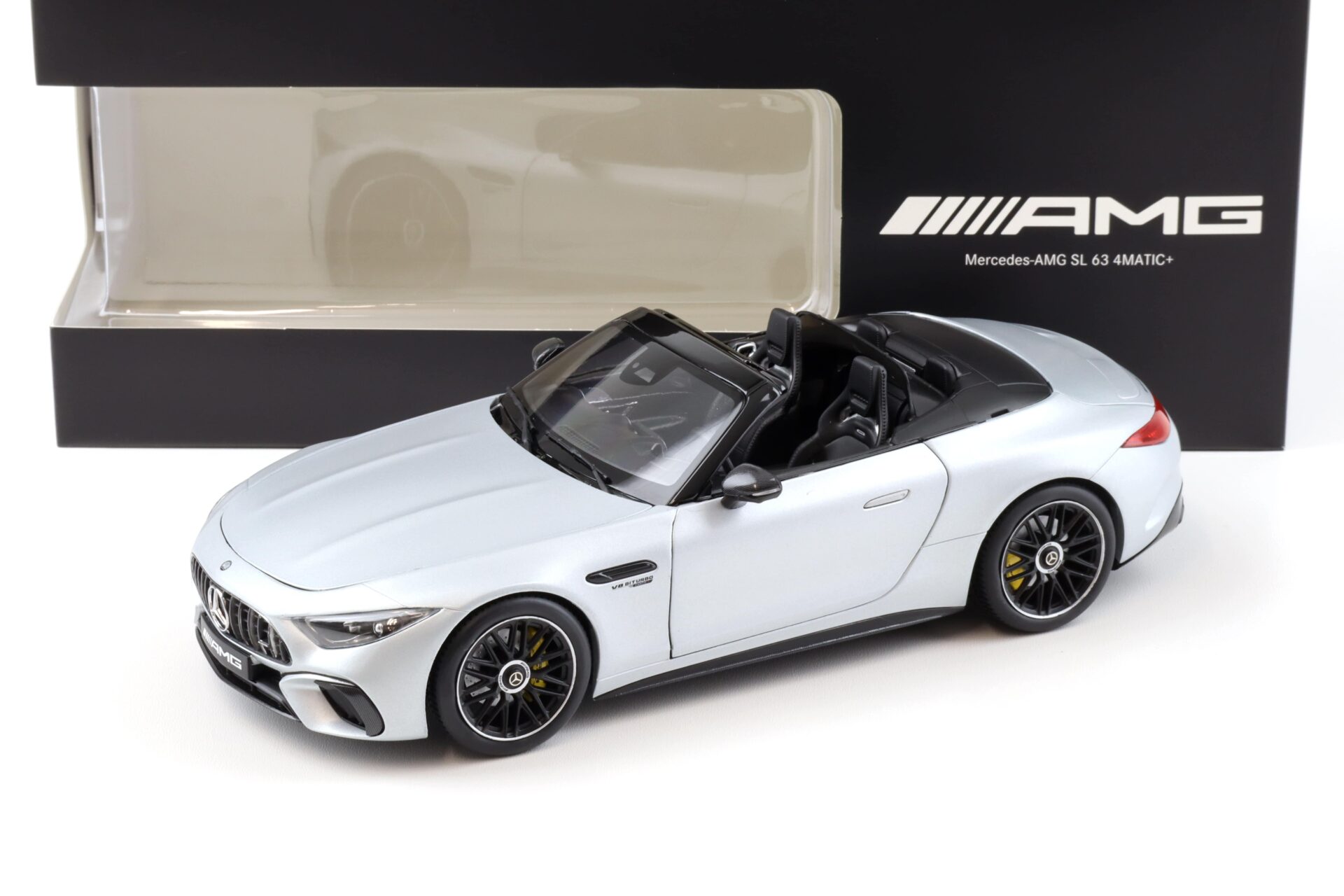 ID 92581 orig.jpg 1:18 iScale Mercedes SL 63 4MATIC+ AMG Roadster high-tech silver magno DEALER VERSION