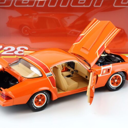 1:18 Greenlight 1980 Chevrolet Camaro Z28 Coupe Hugger Edition orange