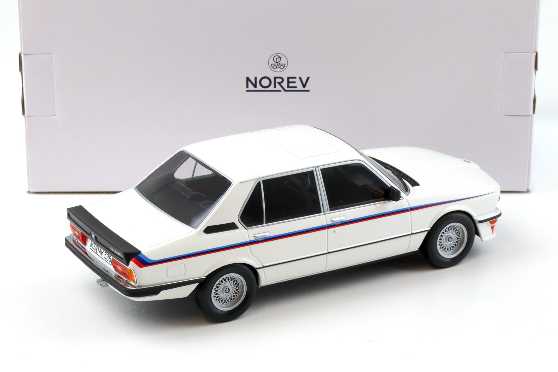 1:18 Norev BMW M 535i Limousine E12 white 1980