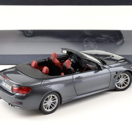 1:18 Paragon BMW M4 F82 Convertible Mineral gray DEALER VERSION - Image 3