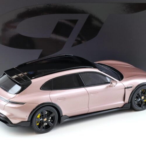 1:18 GT Spirit GT440 Porsche Taycan Turbo S Cross Turismo 2022 Frozen Berry metallic