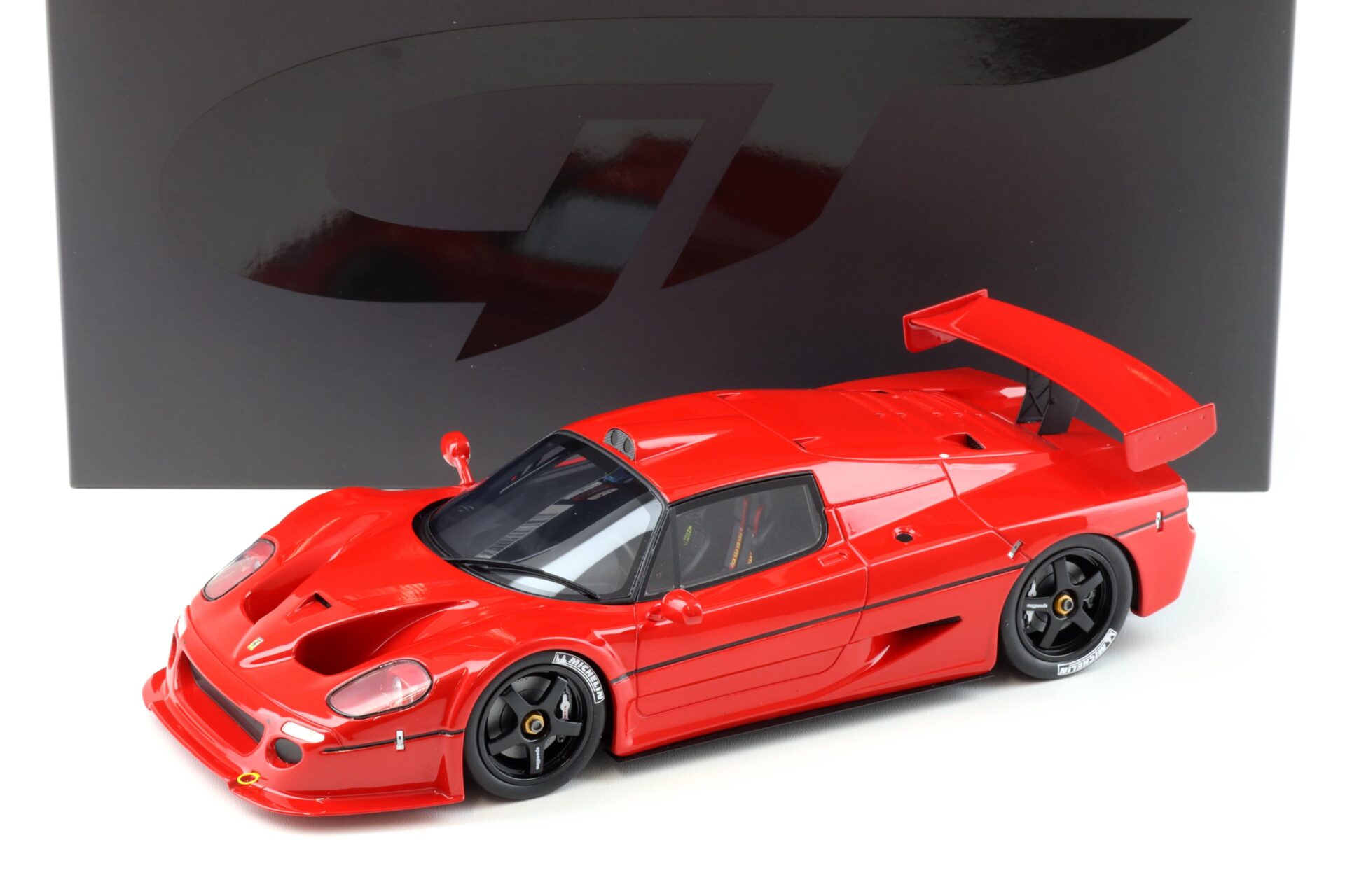 ID 92950 orig 1.jpg 1:18 GT Spirit GT467 Ferrari F50 GT Coupe 1996 Rosso Corsa red