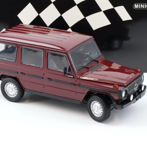 1:18 Minichamps Mercedes G-Klasse 300GD G-Model LWB W460 dark red 1980