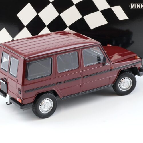 1:18 Minichamps Mercedes G-Klasse 300GD G-Model LWB W460 dark red 1980