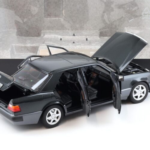 1:18 Norev Mercedes 500 E W124 5.0 V8 Limousine blue-black met. DEALER VERSION - Image 4