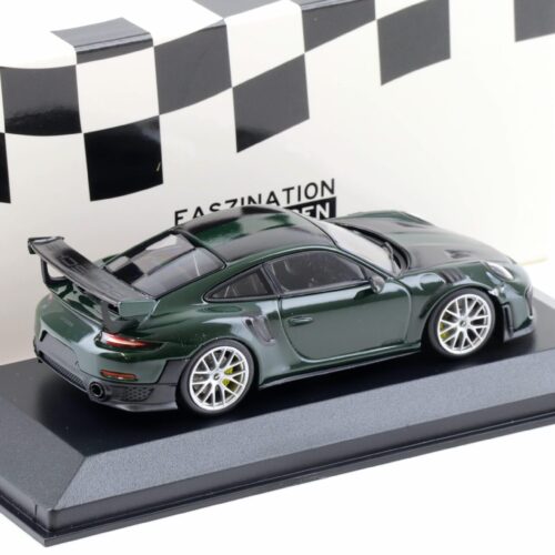 1:43 Minichamps Porsche 911 (991.II) GT2 RS British Racing green/ silver wheels