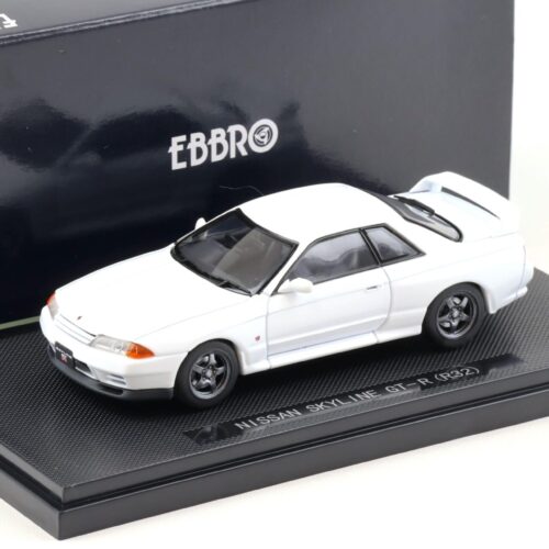 1:43 Ebbro Nissan Skyline GT-R R32 Coupe white 1989