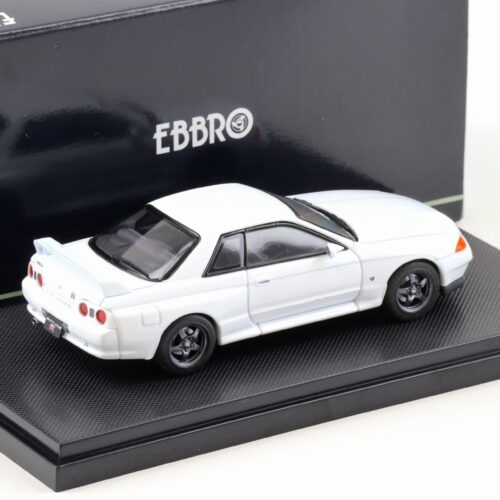 1:43 Ebbro Nissan Skyline GT-R R32 Coupe white 1989