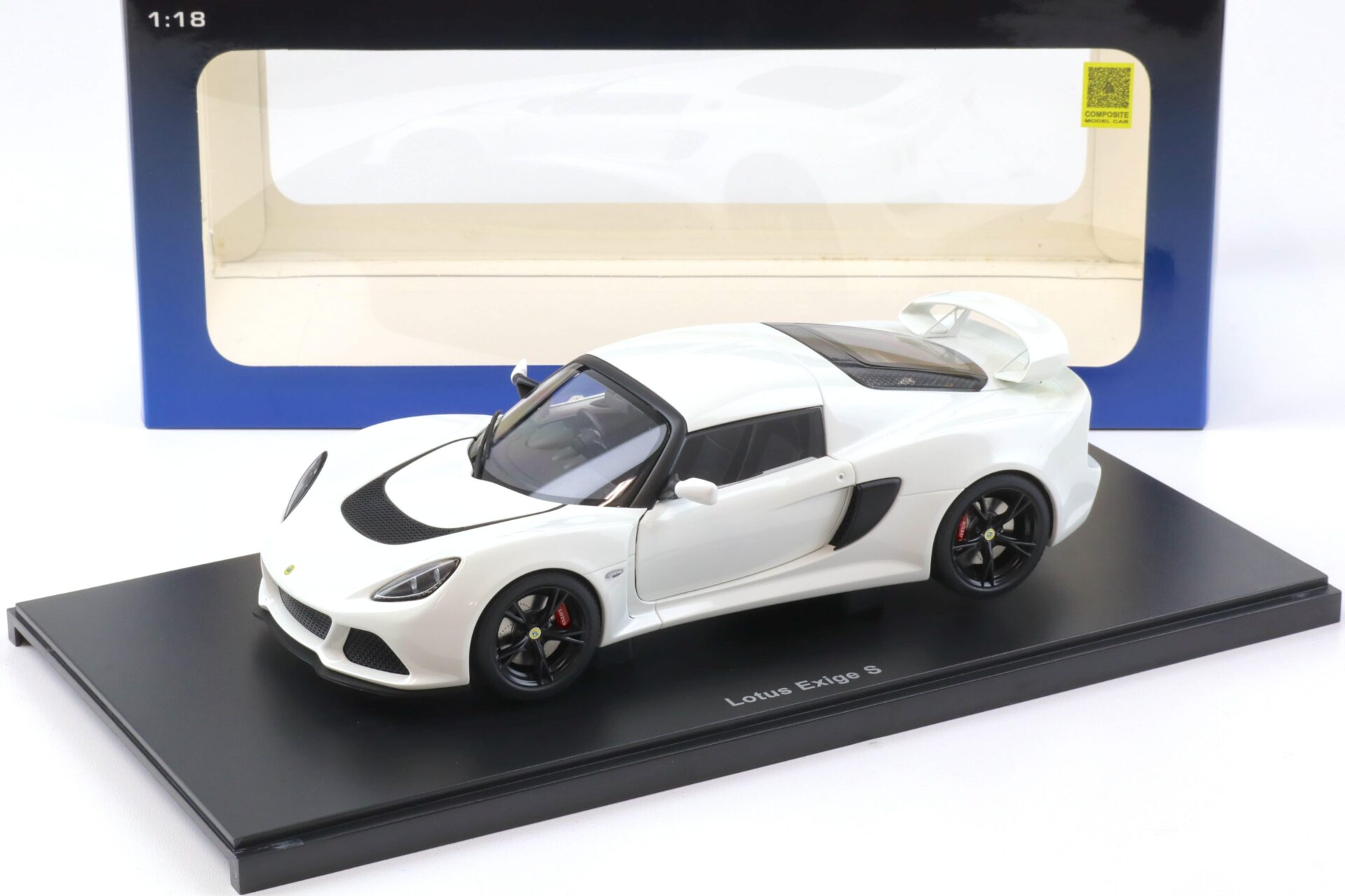 1:18 AUTOart Lotus Exige S white 75383