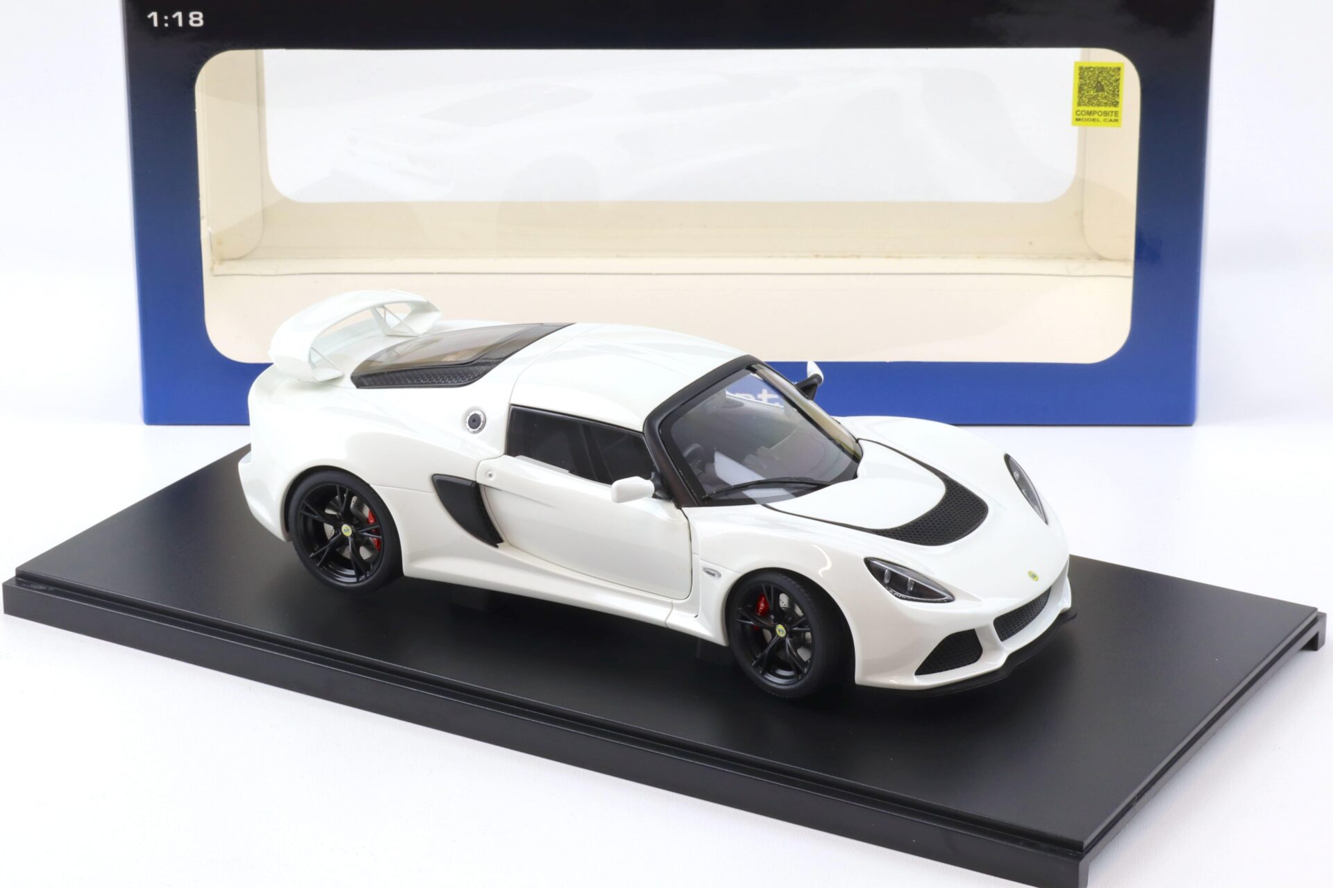 1:18 AUTOart Lotus Exige S white 75383