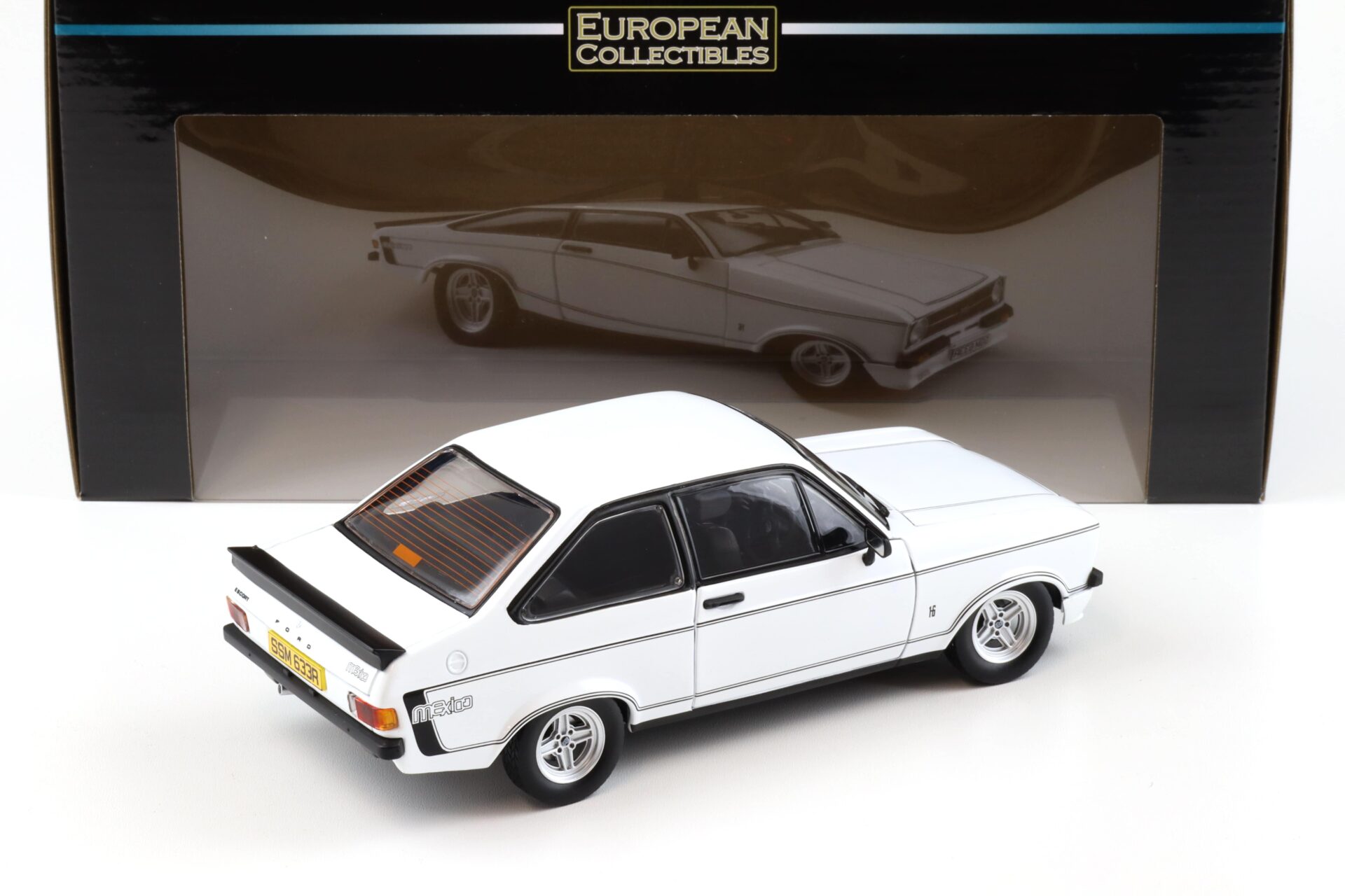 1:18 Sun Star Ford Escort MKII RS Mexico 1976 Diamond white