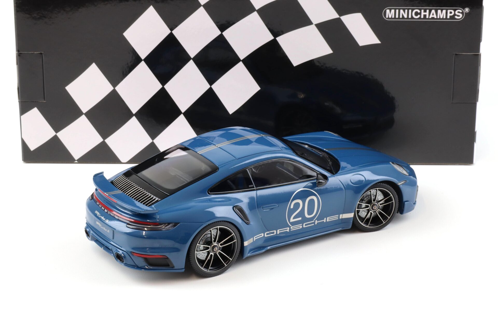 1:18 Minichamps Porsche 911 (992) Turbo S Coupe Sport Design 2021 blue