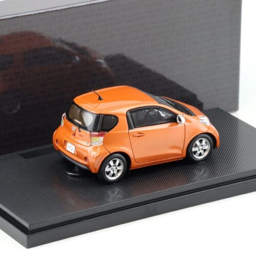 1:43 Ebbro Toyota IQ orange 2009