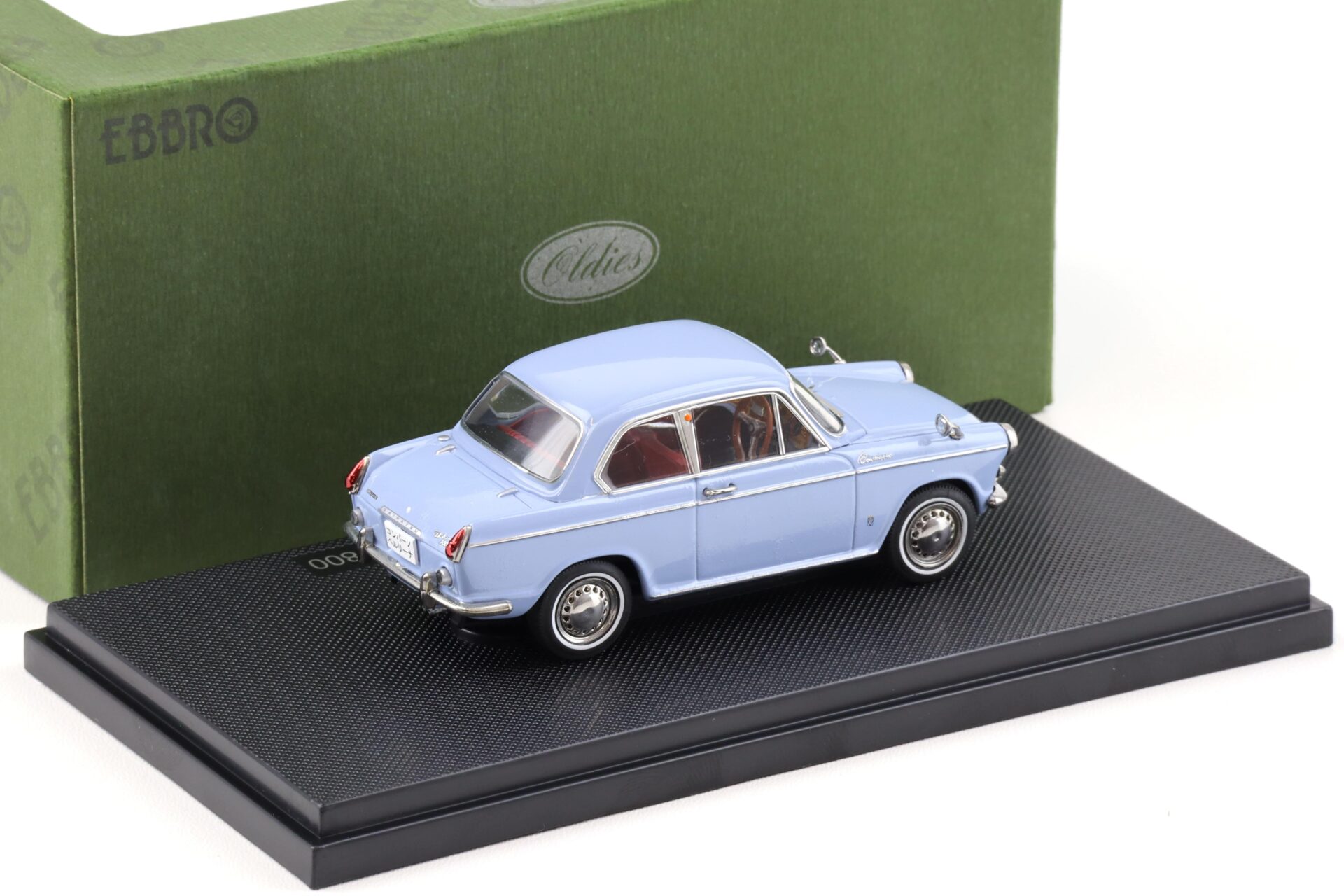 1:43 Ebbro Daihatsu Compagno Berlina 800 blue 1963