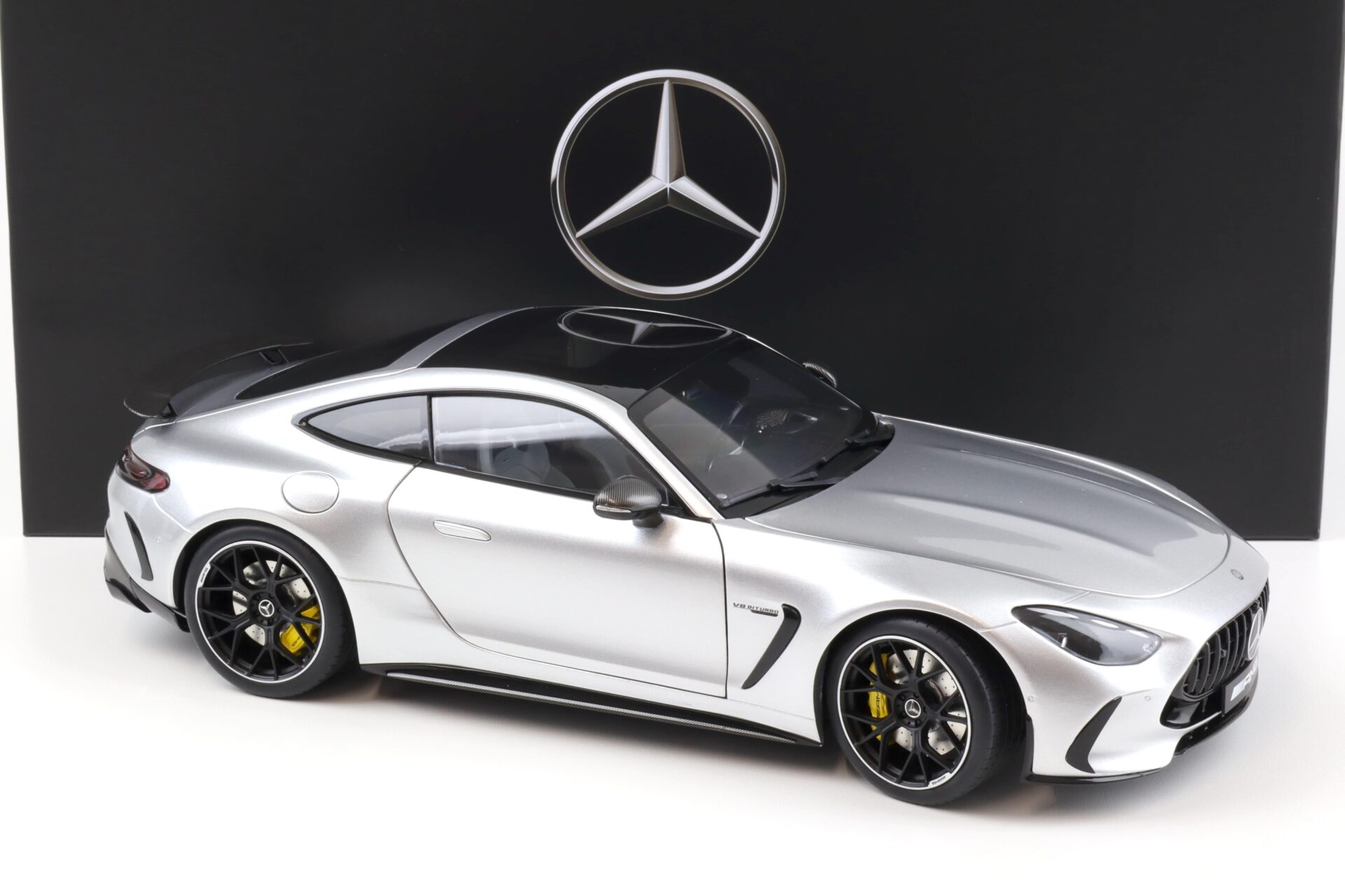 1:12 NZG Mercedes AMG GT 63 4Matic C192 Hightech-silver AERO DEALER VERSION