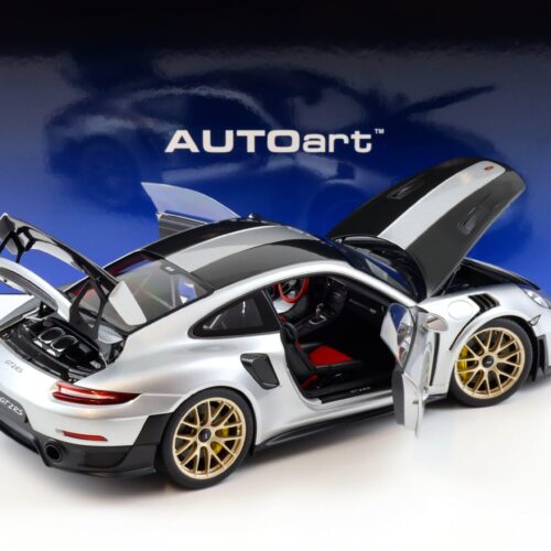 1:18 AUTOart Porsche 911 (991.2) GT2 RS 2017 Weissach Package GT silver 78174 - Image 4