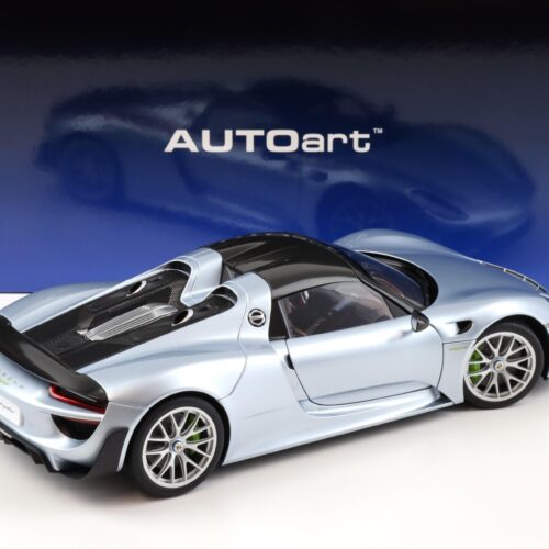 1:18 AUTOart Porsche 918 Spyder Weissach Package 2013 Liquid metal chrome blue 77923