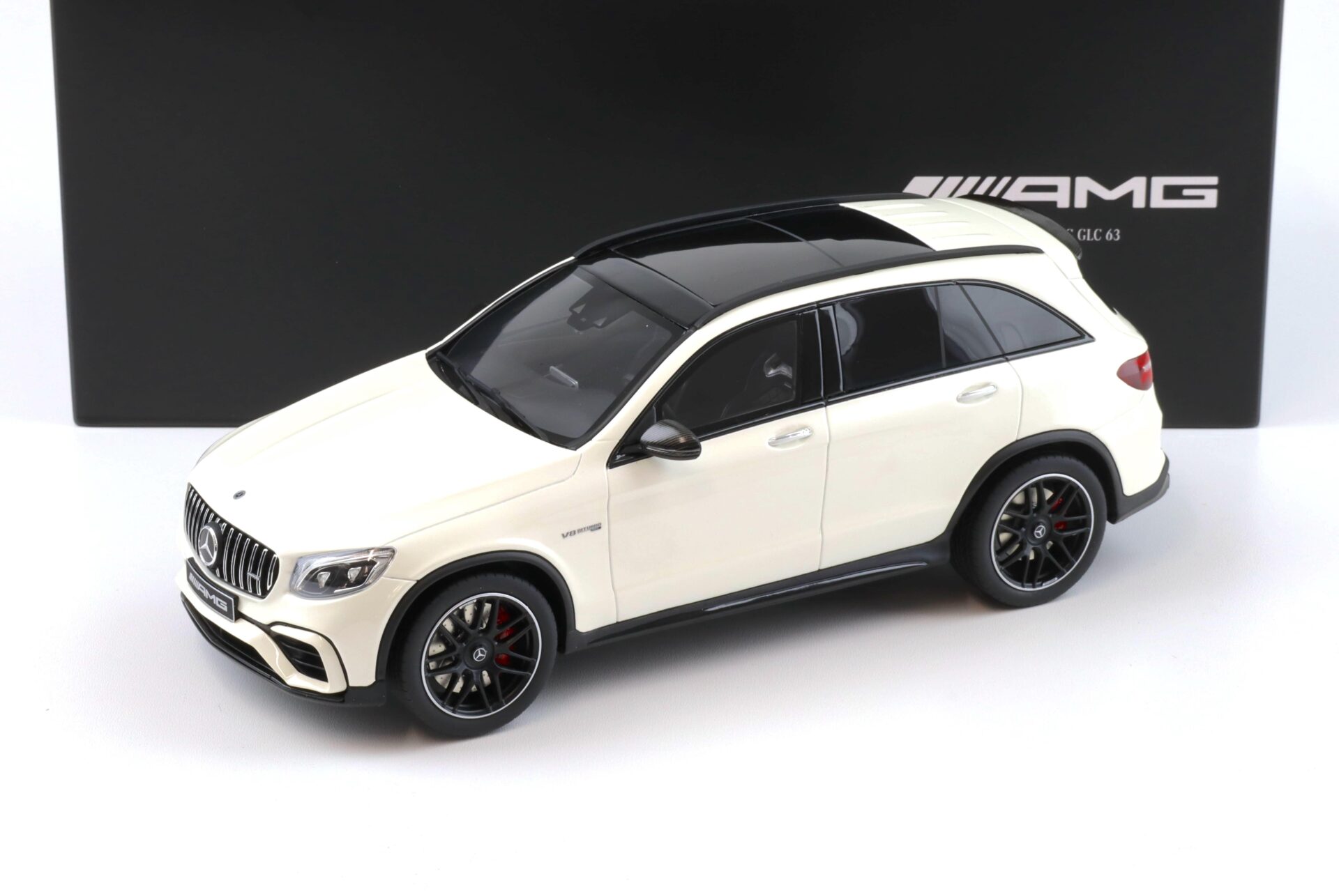 1:18 GT Spirit Mercedes GLC 63 AMG X253 designo diamond white DEALER VERSION