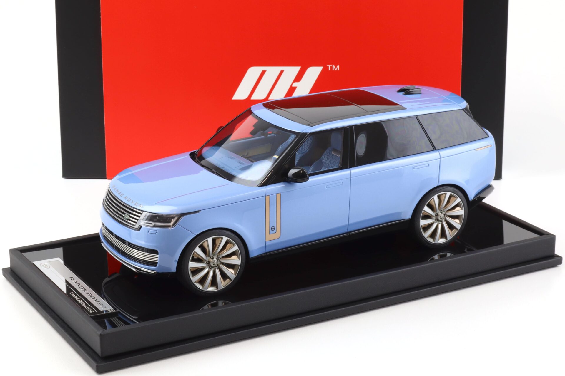 1:18 Motorhelix LCD Range Rover SV Autobiography 2023 light blue MH026LB
