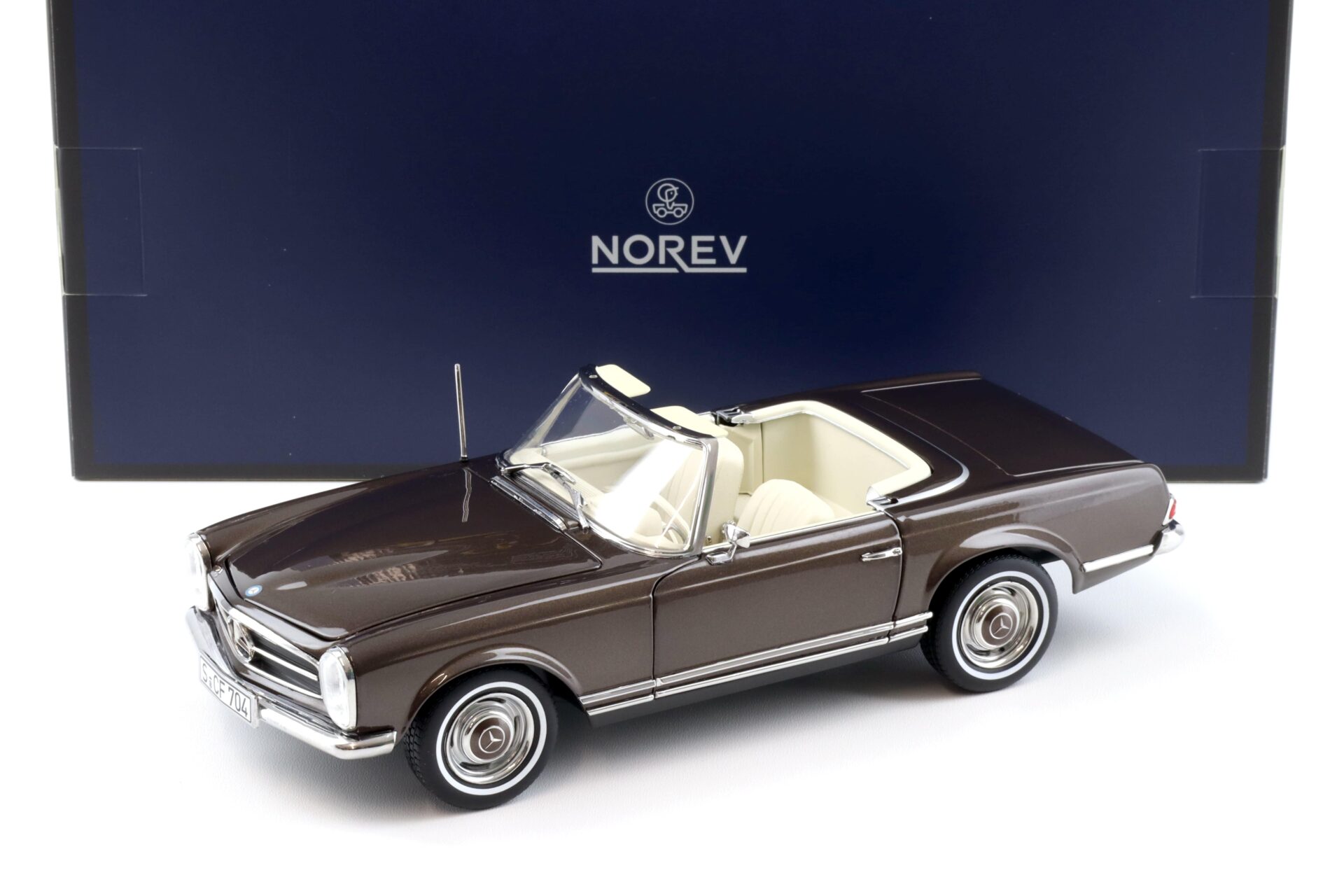 1:18 Norev Mercedes 230 SL Pagode W113 Bronce metallic 1963 with Top - Limited 300 pcs.