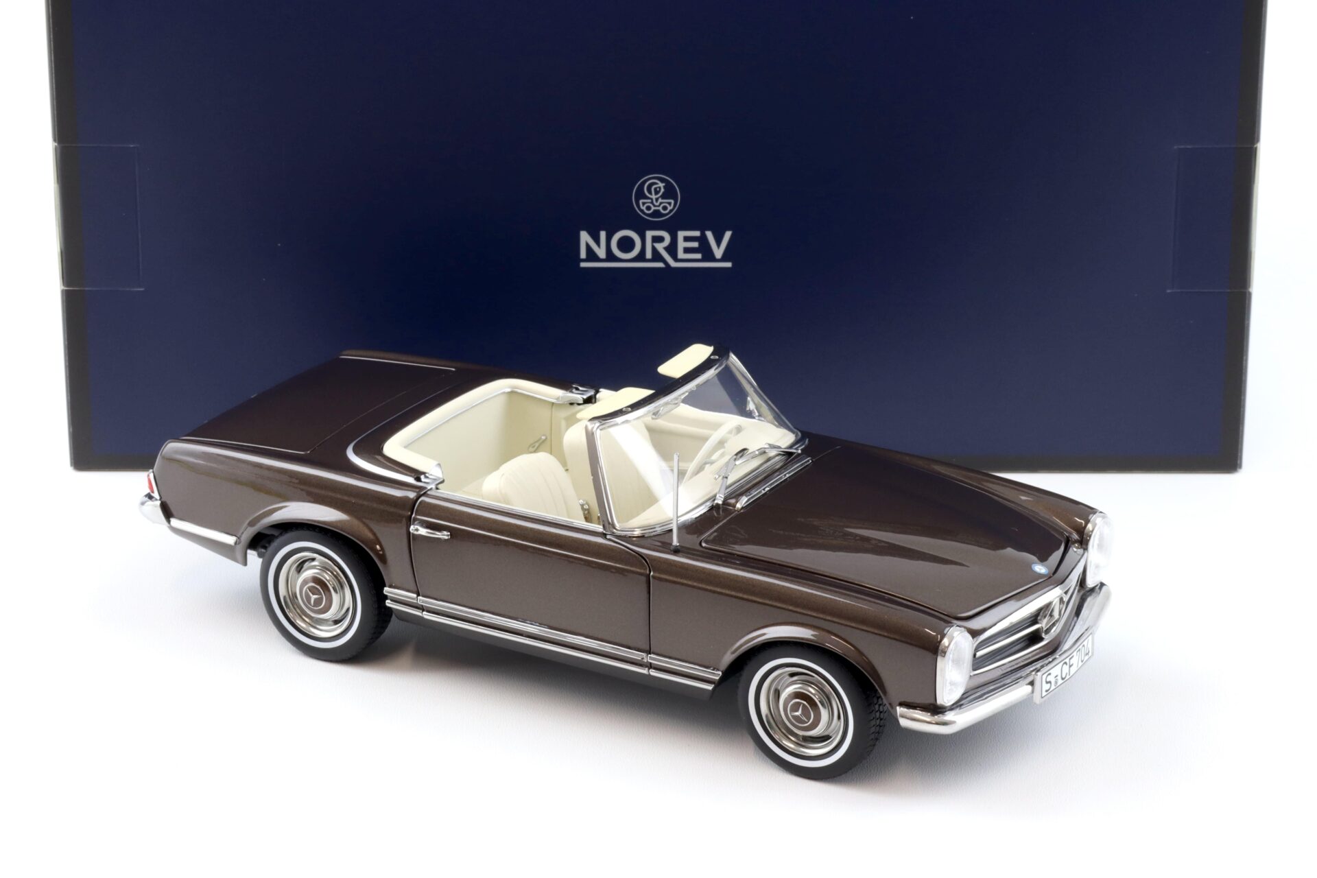1:18 Norev Mercedes 230 SL Pagode W113 Bronce metallic 1963 with Top - Limited 300 pcs.
