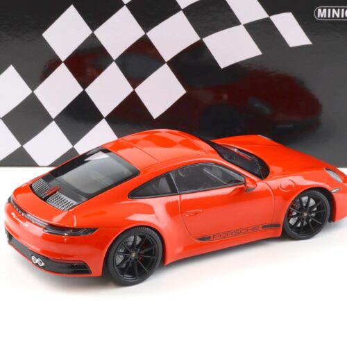 1:18 Minichamps Porsche 911 (992) Carrera 4S Coupe 2019 orange/ black