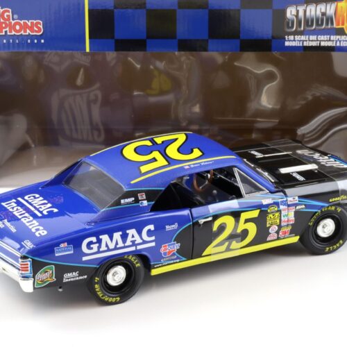 1:18 ERTL 1967 Chevrolet Chevelle Brian Vickers GMAC #25 blue 76332