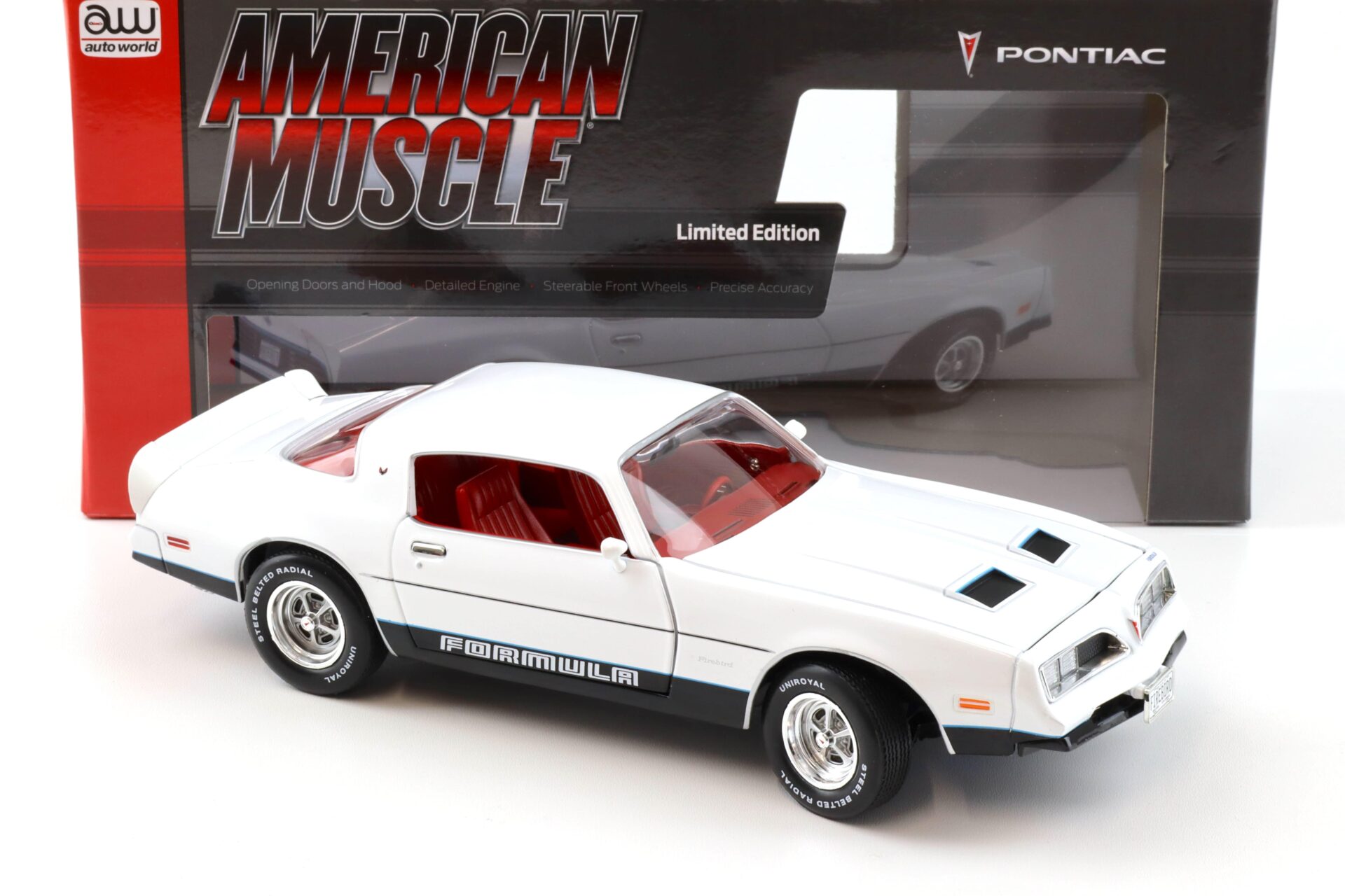 1:18 Auto World 1977 Pontiac Firebird Formula cameo white