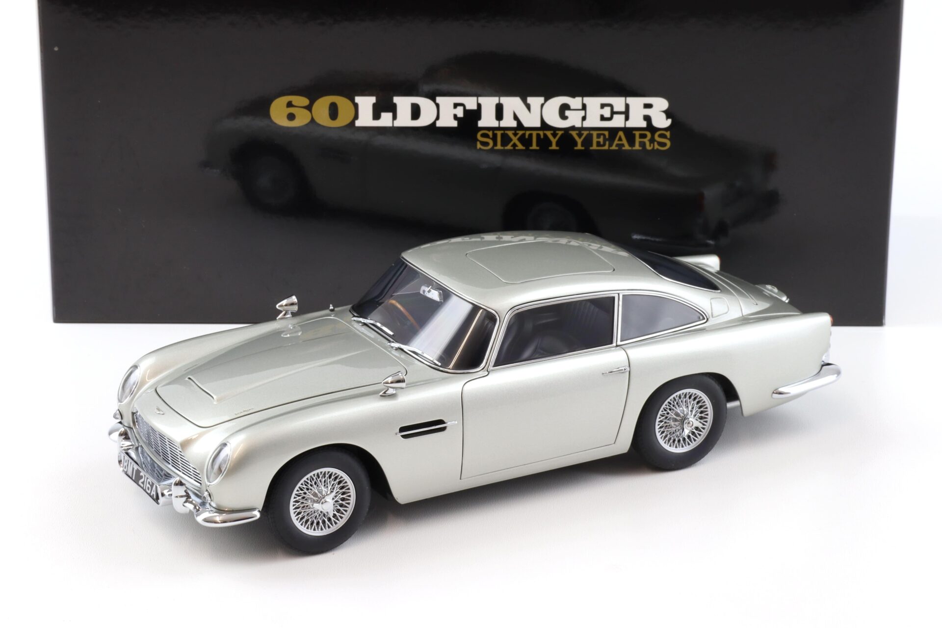1:18 AUTOart Aston Martin DB5 James Bond 007 Goldfinger 60 Years silver 70296