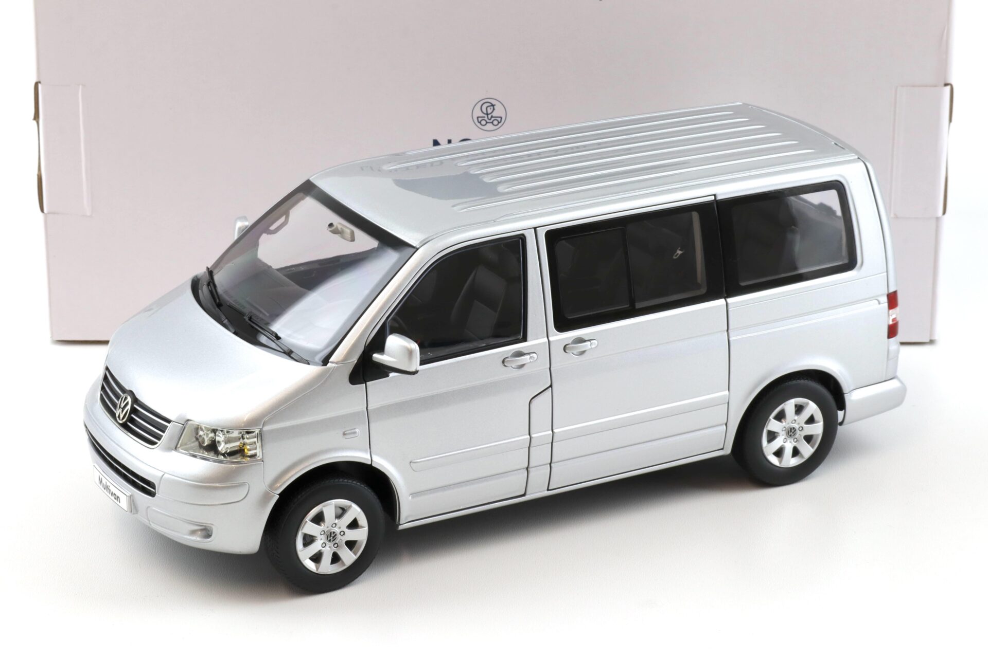 1:18 Norev VW T5 Multivan 2003 silver metallic - Limited 1000 pcs.